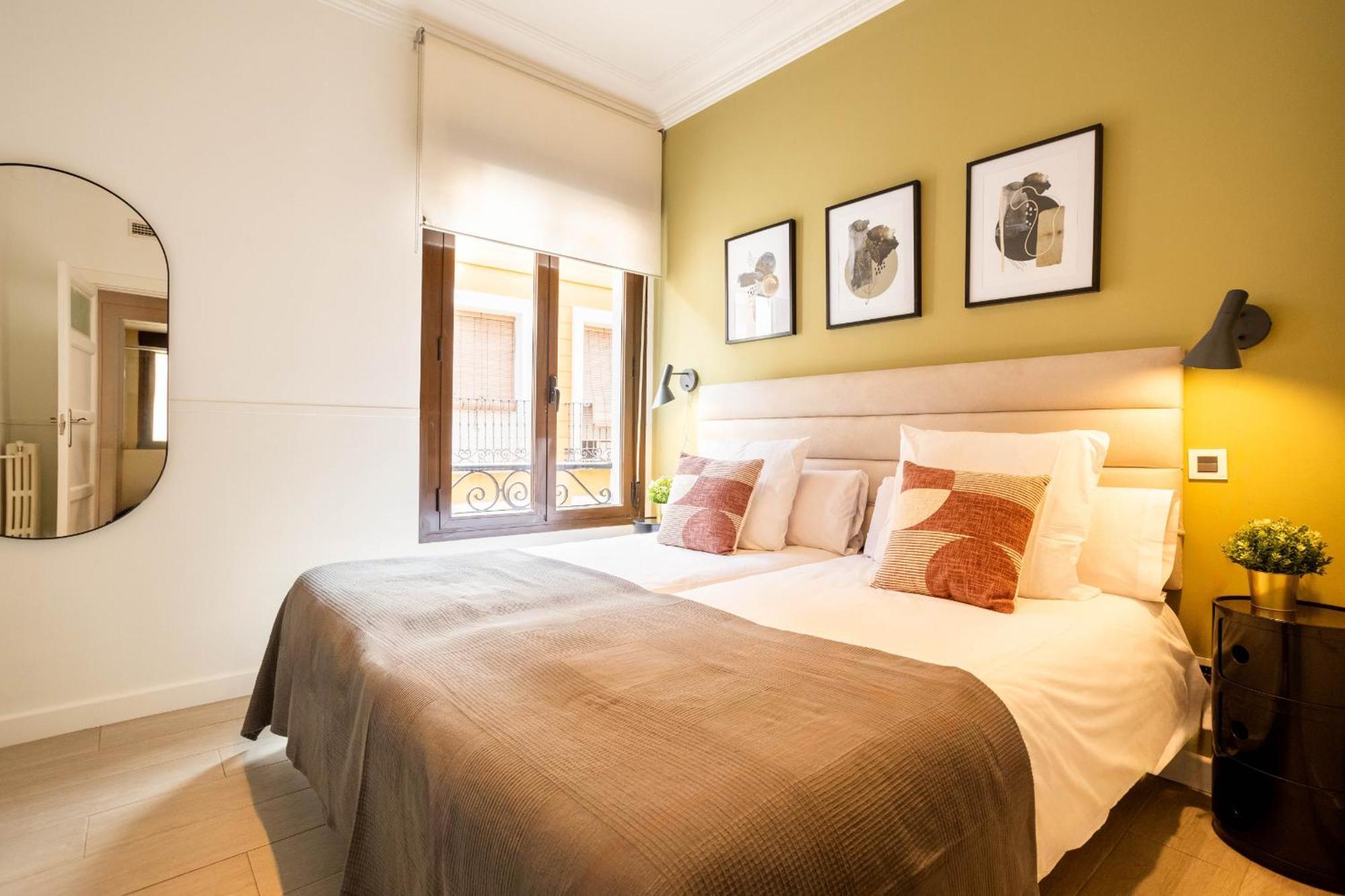 Apolo En Madrid Apartment Bagian luar foto
