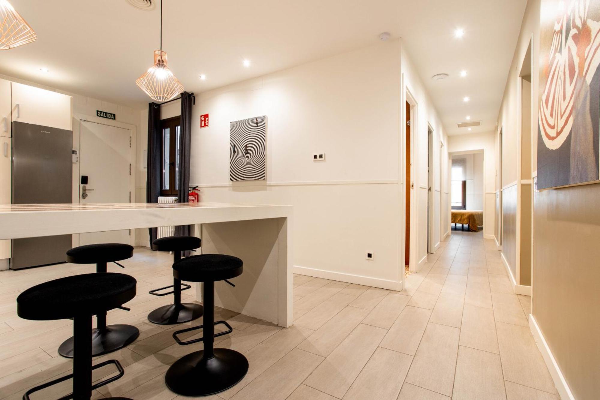 Apolo En Madrid Apartment Bagian luar foto
