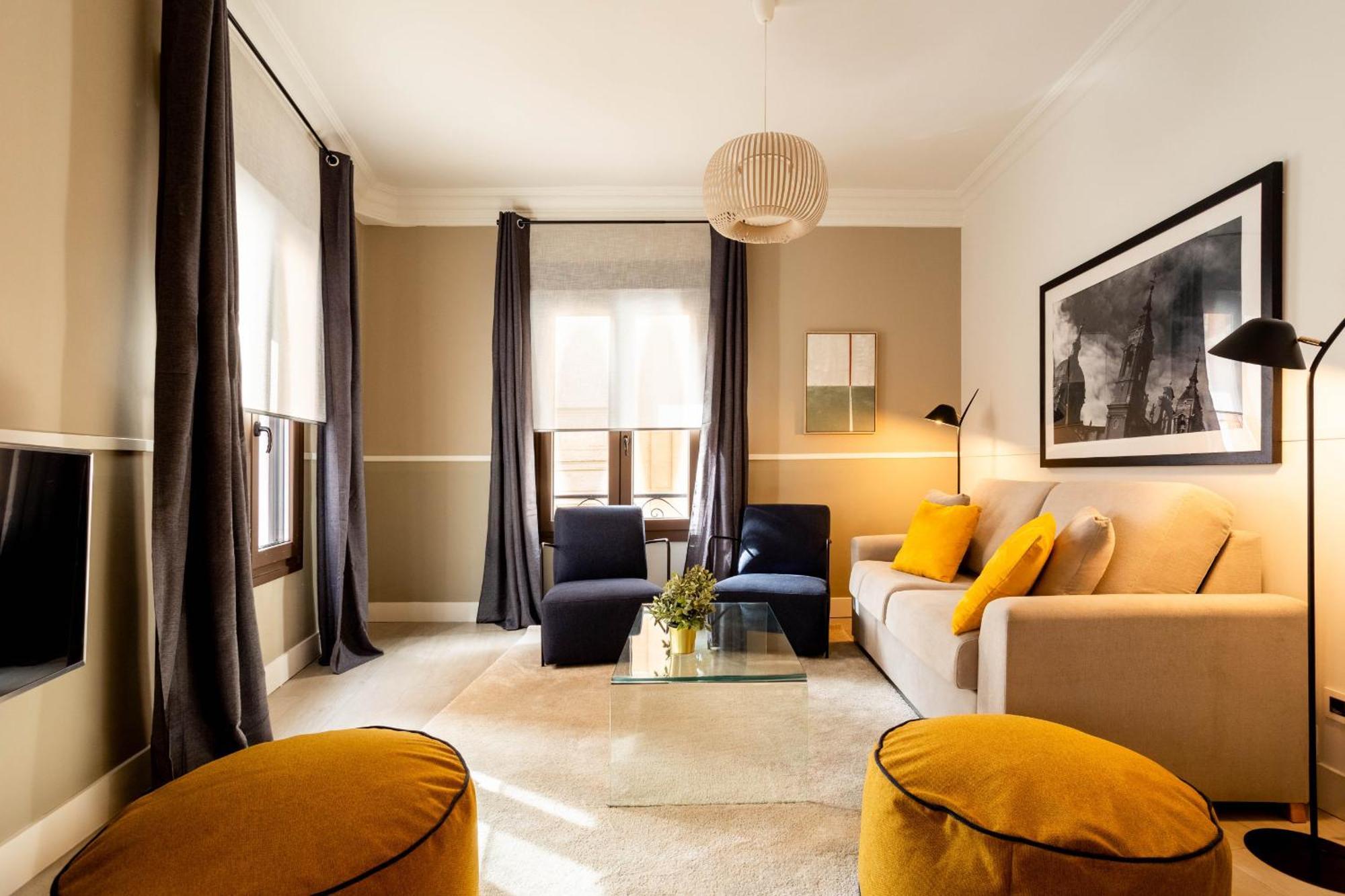 Apolo En Madrid Apartment Bagian luar foto