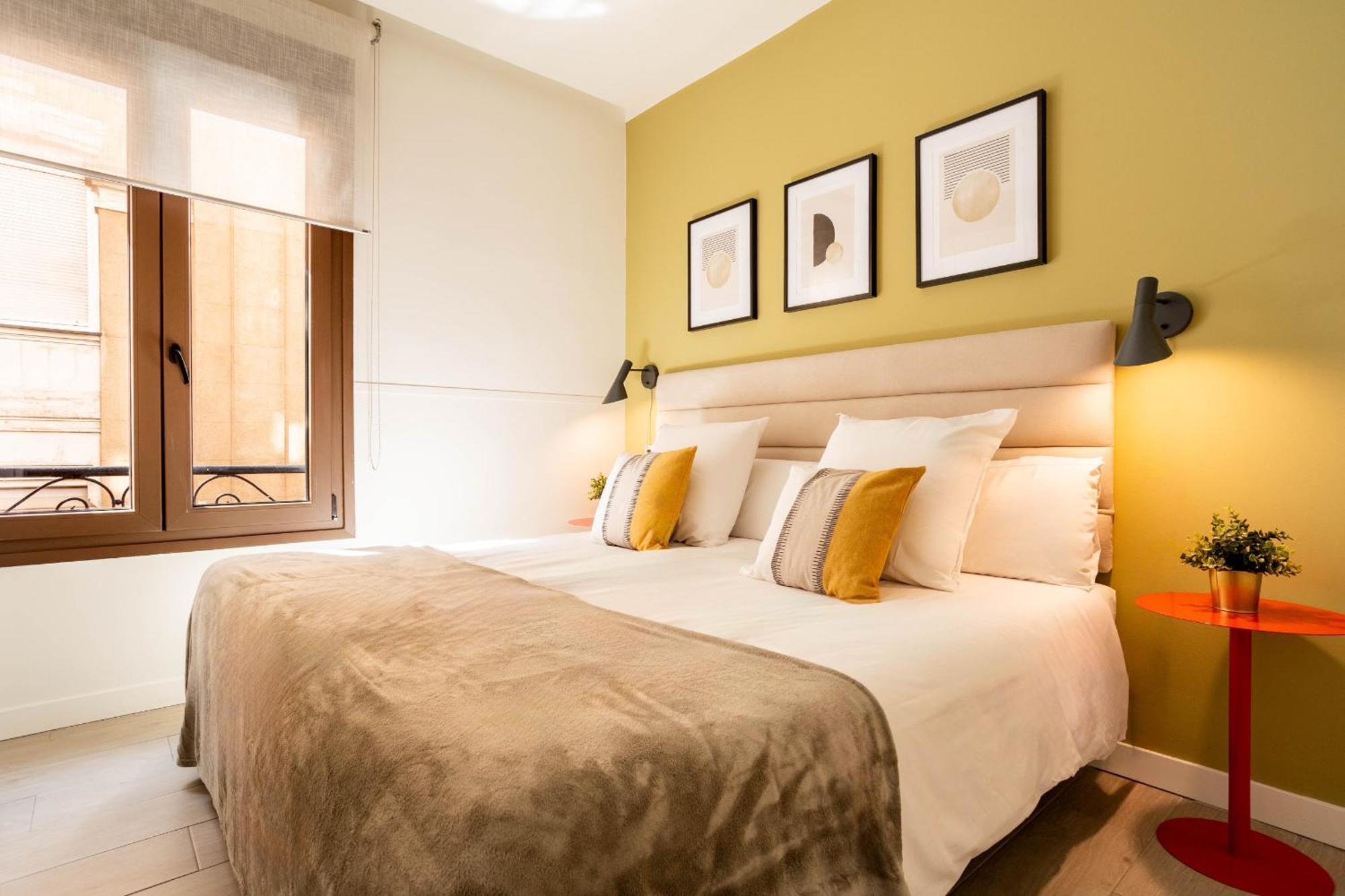 Apolo En Madrid Apartment Bagian luar foto