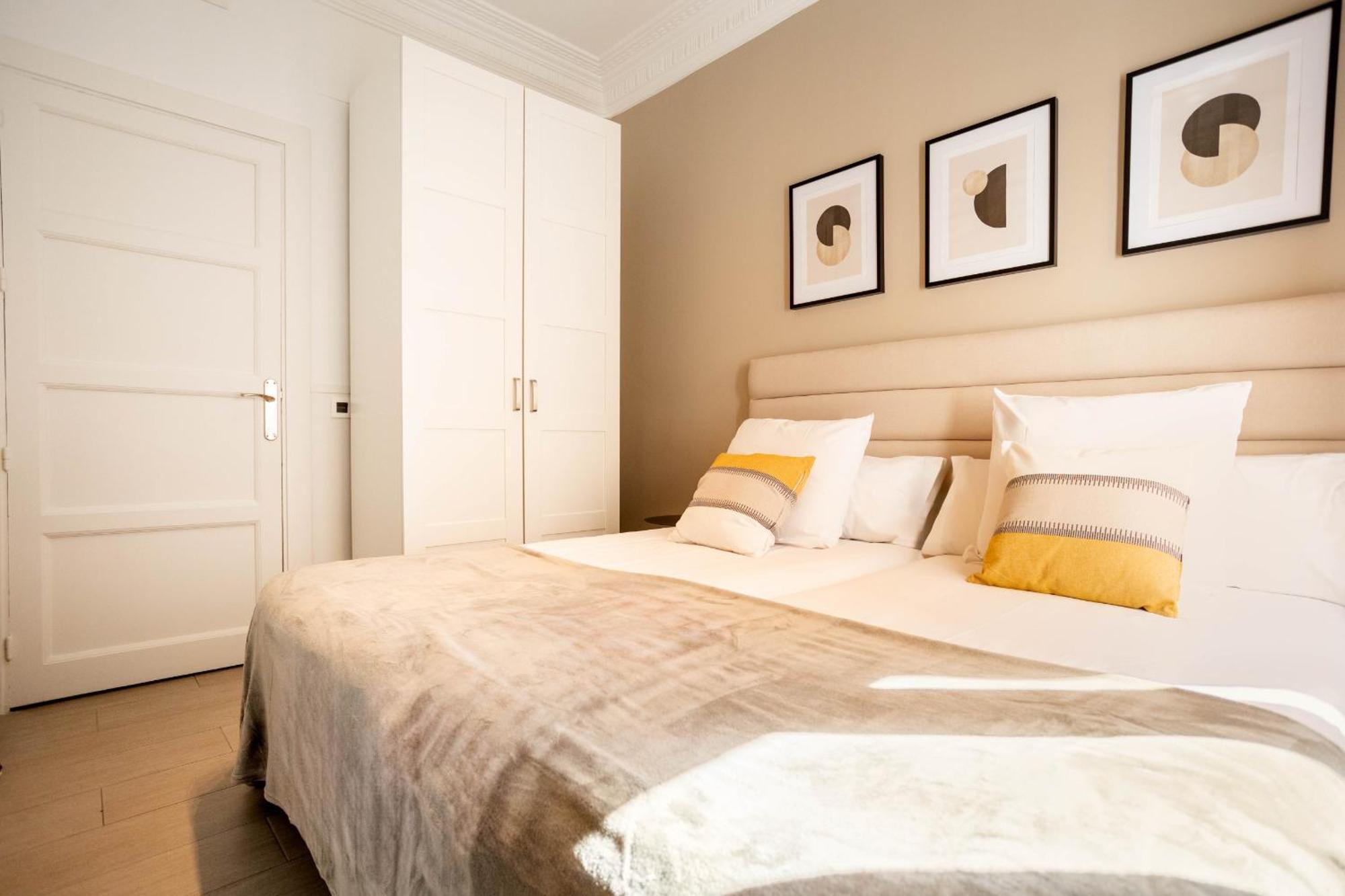 Apolo En Madrid Apartment Bagian luar foto